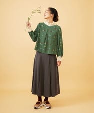 GJBAD50240 Jocomomola(ホコモモラ) Estrella ハートネックフラワー刺繡ブラウス グリーン