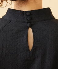 GJBAE40200 Jocomomola(ホコモモラ) Susurrito フラワーモチーフハイネックブラウス ブラック