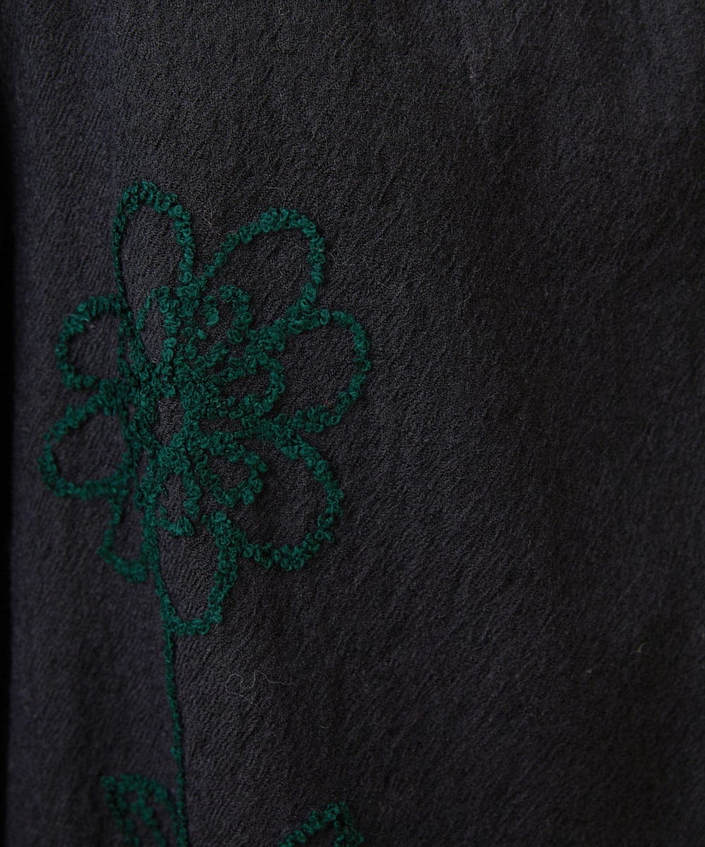 GJBAE40200 Jocomomola(ホコモモラ) Susurrito フラワーモチーフハイネックブラウス ブラック