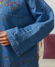 GJBCD01250 Jocomomola(ホコモモラ) El galgo フラワー刺繍デニムシャツ ブルー