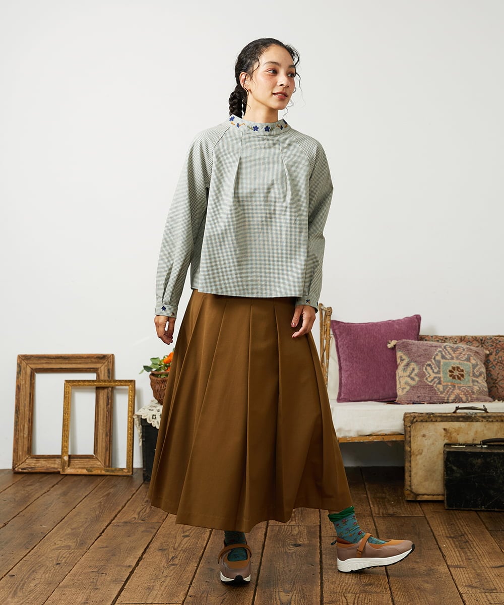 GJBCD33200 Jocomomola(ホコモモラ) 【2WAY】Flor pequena チェックフラワー刺繍ブラウス グリーン