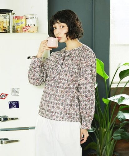 GJBDD32200 Jocomomola Hidalgo 幾何調プリントブラウス