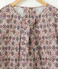 GJBDD32200 Jocomomola(ホコモモラ) Hidalgo 幾何調プリントブラウス アイボリー