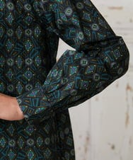 GJBDD32200 Jocomomola(ホコモモラ) Hidalgo 幾何調プリントブラウス ブラック