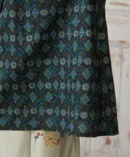 GJBDD32200 Jocomomola(ホコモモラ) Hidalgo 幾何調プリントブラウス ブラック