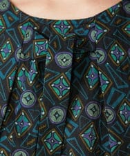 GJBDD32200 Jocomomola(ホコモモラ) Hidalgo 幾何調プリントブラウス ブラック