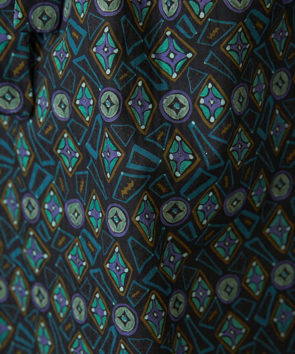 GJBDD32200 Jocomomola(ホコモモラ) Hidalgo 幾何調プリントブラウス ブラック