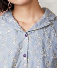 GJBDE41240 Jocomomola(ホコモモラ) フラワースカラップ総刺繍ブラウス ライトブルー