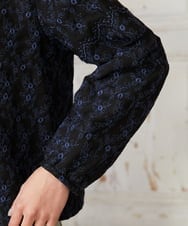 GJBDE41240 Jocomomola(ホコモモラ) フラワースカラップ総刺繍ブラウス ブラック