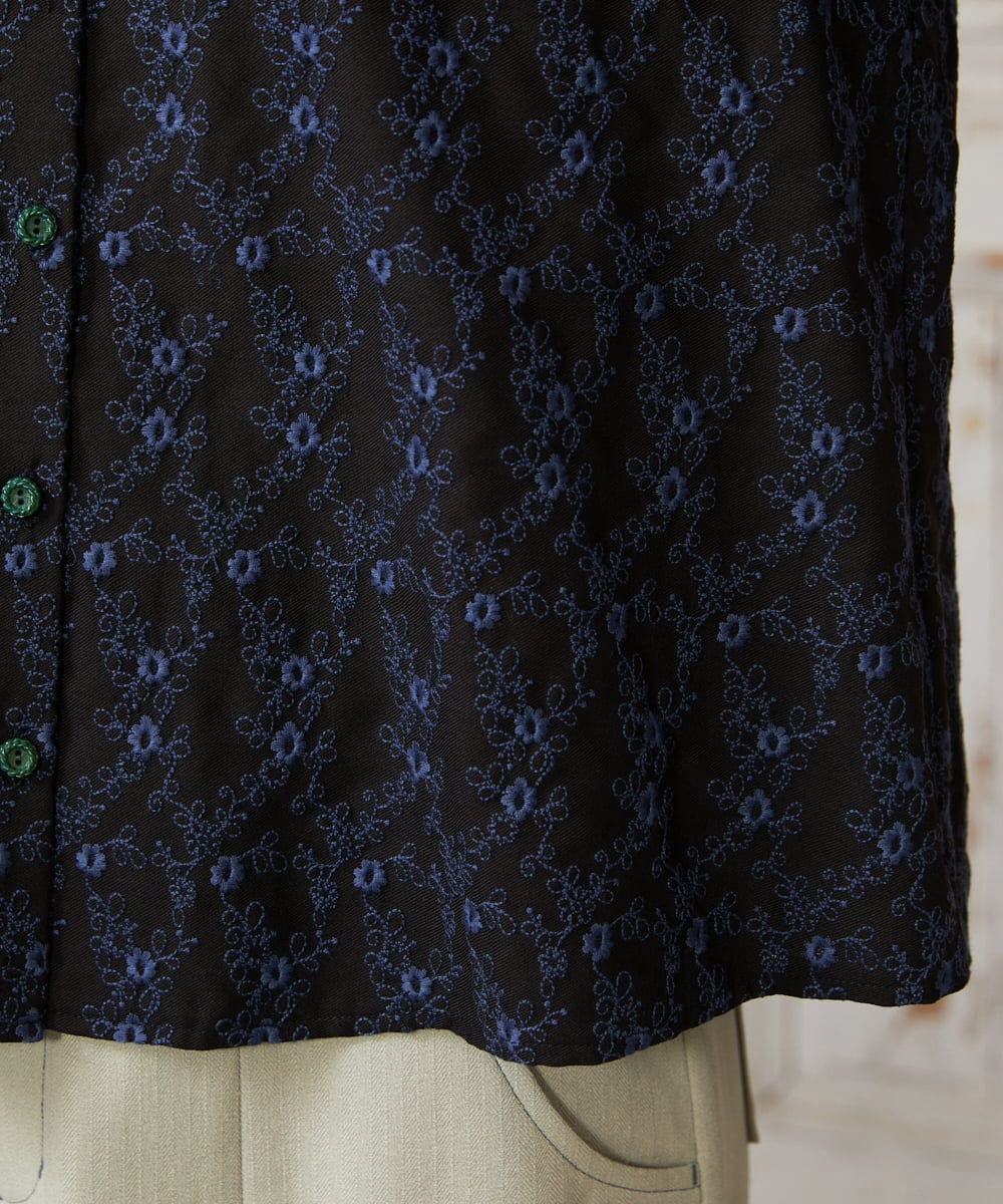 GJBDE41240 Jocomomola(ホコモモラ) フラワースカラップ総刺繍ブラウス ブラック