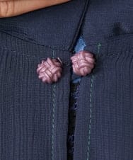 GJBDE44180 Jocomomola(ホコモモラ) RIO 襟付き楊柳ブラウス ネイビー