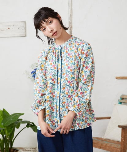 GJBFD30200 Jocomomola Sancho Panza フラワープリントブラウス