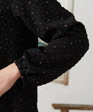 GJBFD34200 Jocomomola(ホコモモラ) エンボスドットブラウス ブラック