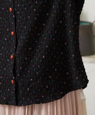 GJBFD34200 Jocomomola(ホコモモラ) エンボスドットブラウス ブラック