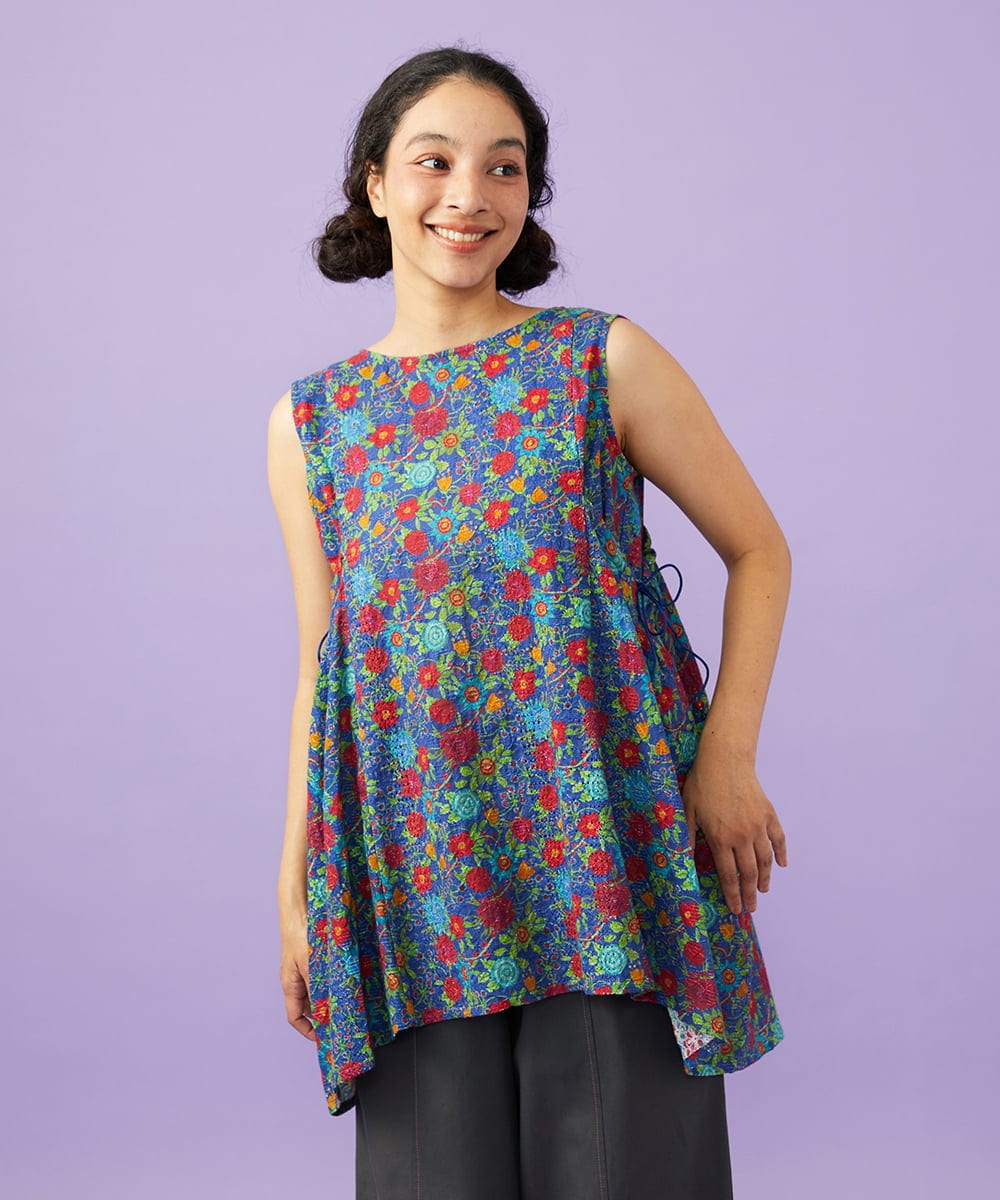 GJBGD01230 Jocomomola(ホコモモラ) Don Quijote フラワープリントブラウス ネイビー