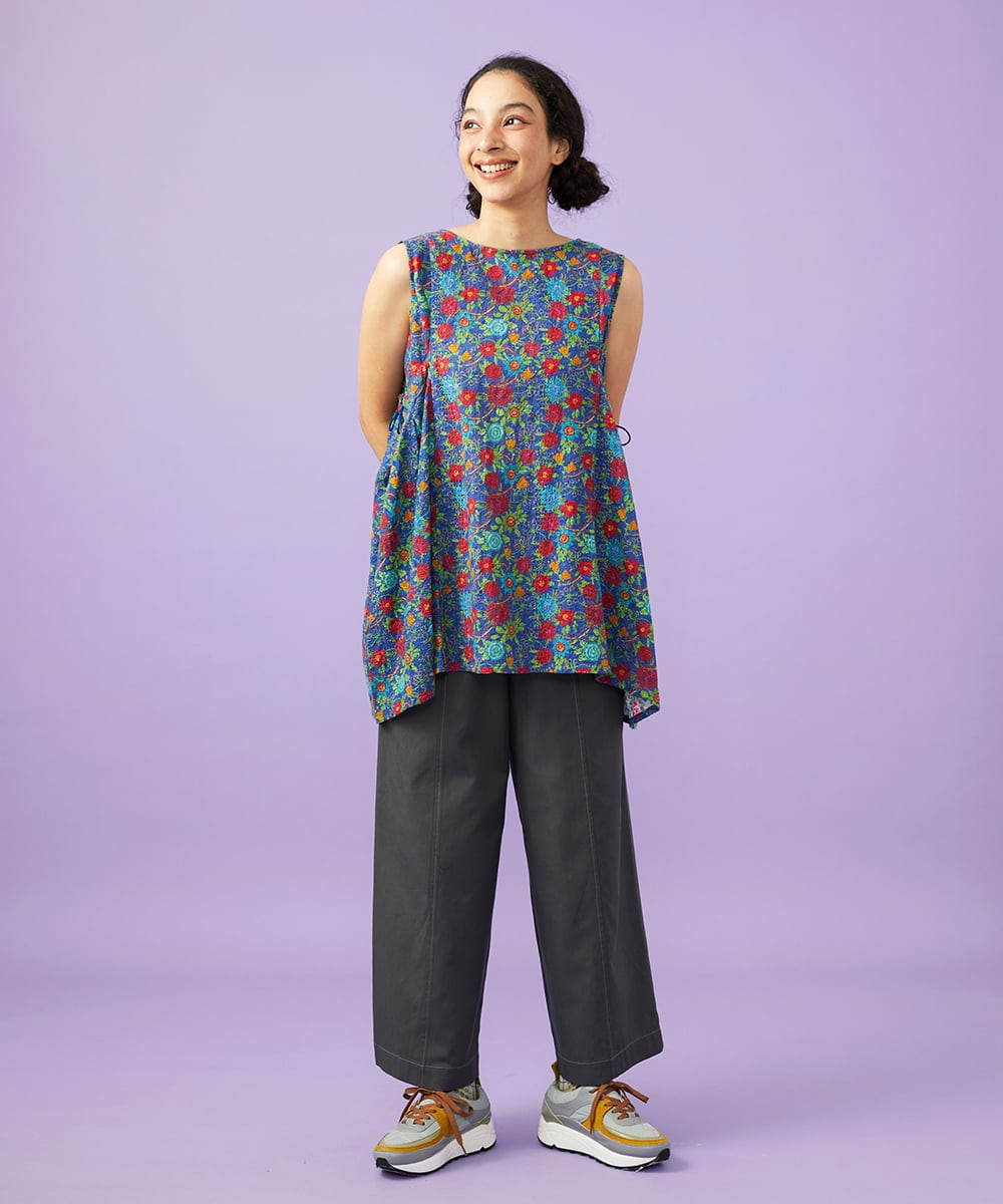 GJBGD01230 Jocomomola(ホコモモラ) Don Quijote フラワープリントブラウス ネイビー