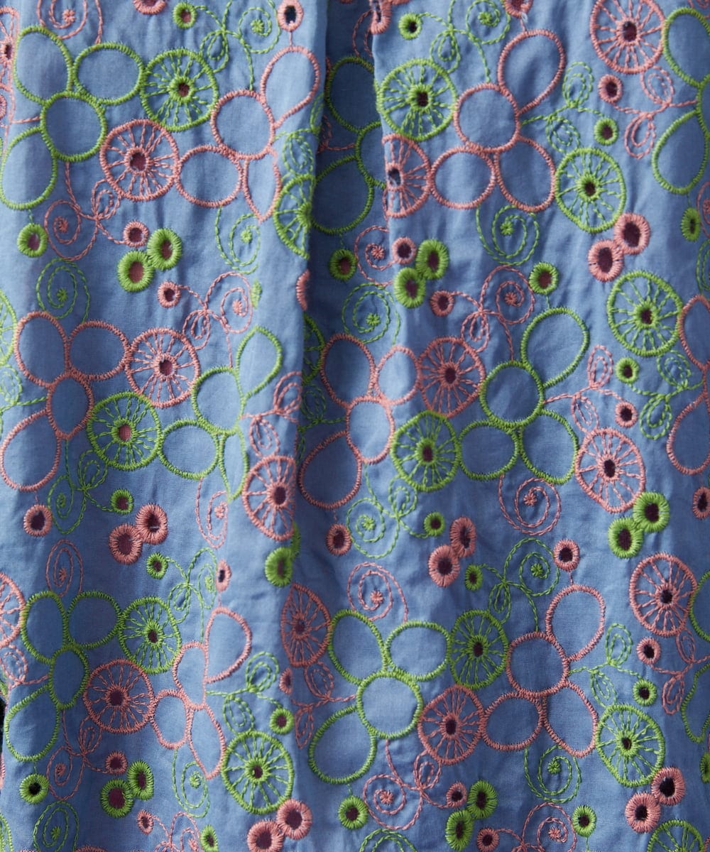 GJBGD34240 Jocomomola(ホコモモラ) Semilla フラワー総刺繍ブラウス ブルー