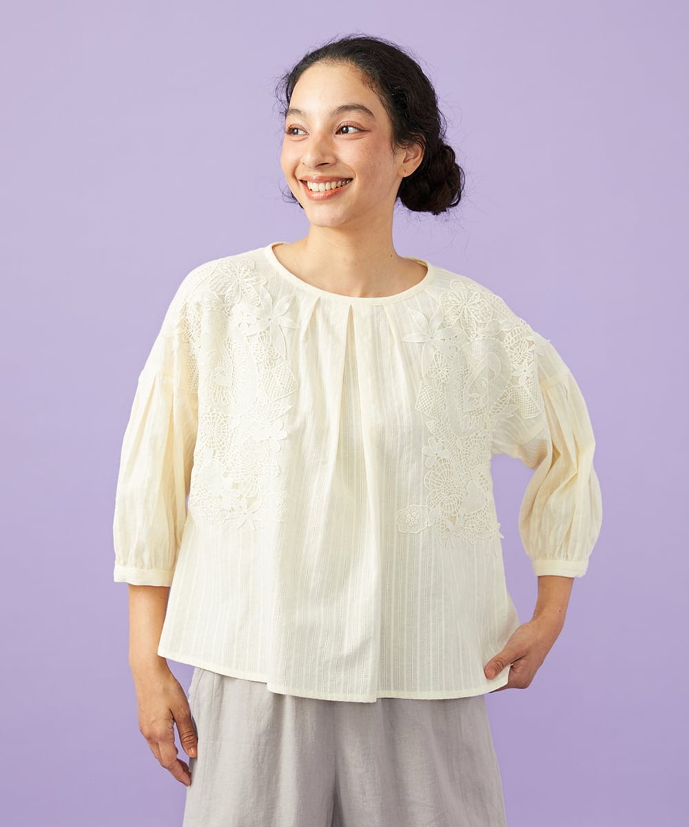 GJBGD70230 Jocomomola(ホコモモラ) Miguelde Cervantes レース付きブラウス アイボリー