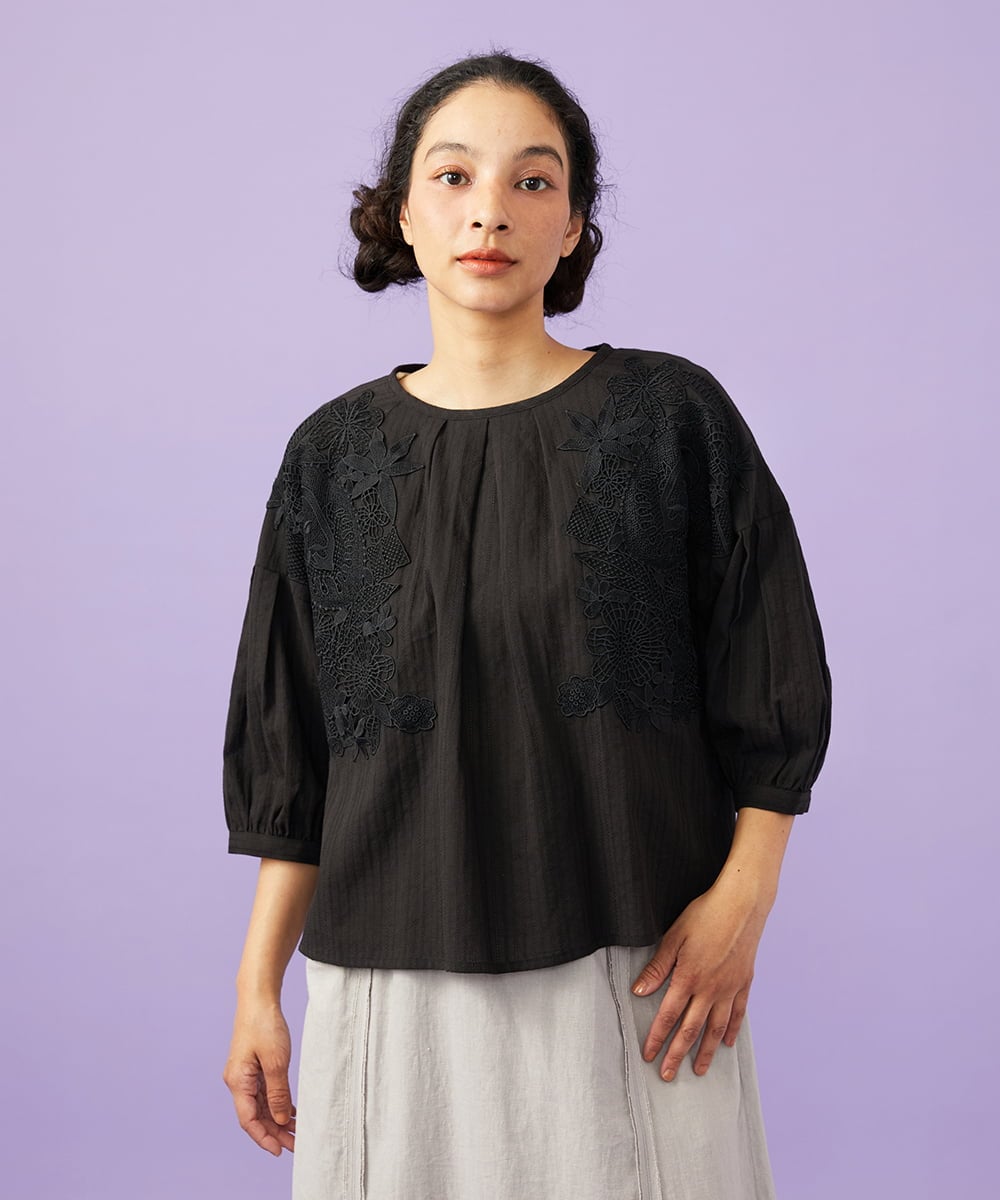 GJBGD70230 Jocomomola(ホコモモラ) Miguelde Cervantes レース付きブラウス ブラック