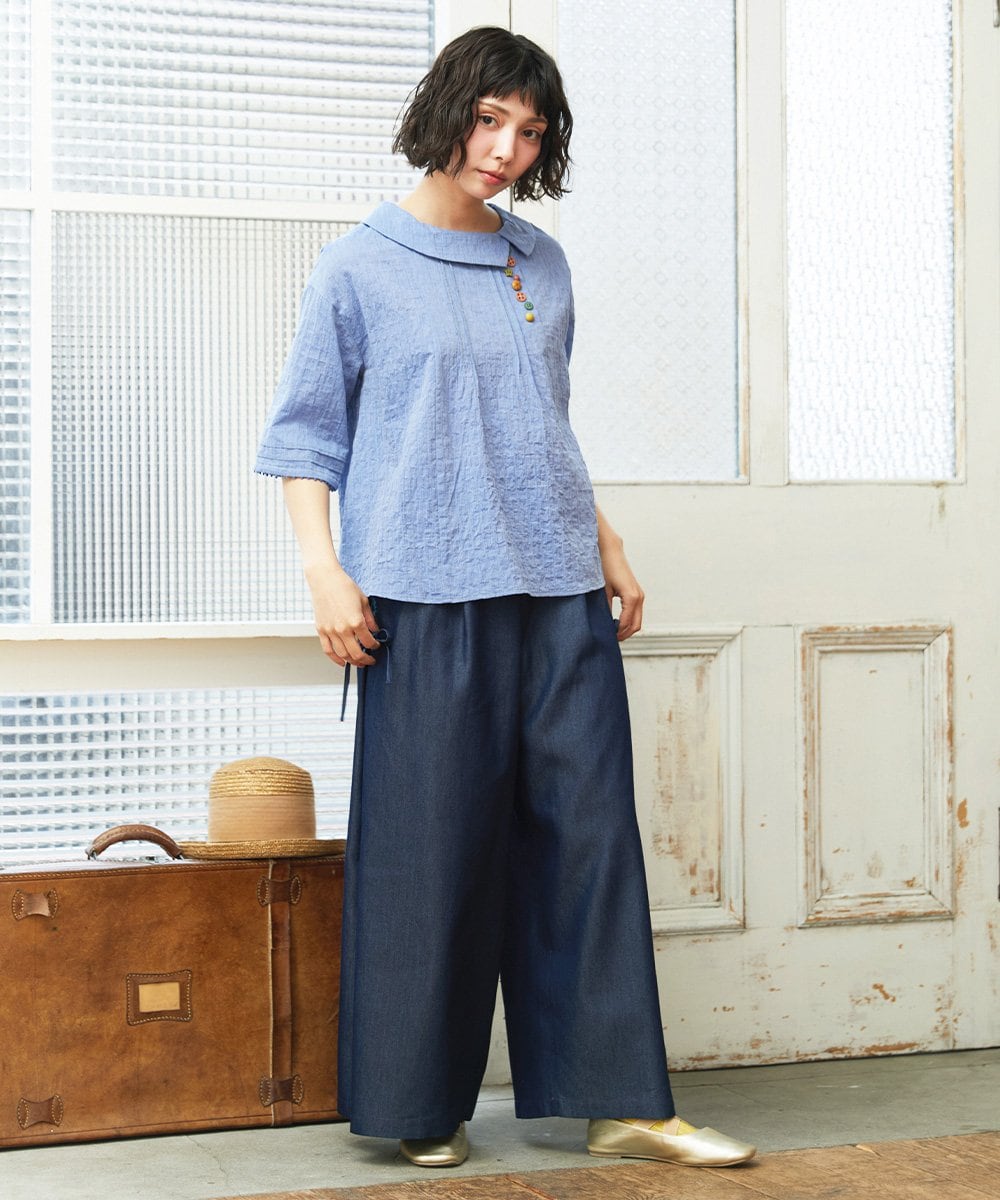 GJBGE40180 Jocomomola(ホコモモラ) シャーリングシャンブレーブラウス ブルー