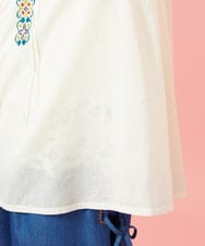 GJBGE41200 Jocomomola(ホコモモラ) Cruzar フラワーインド刺繍ブラウス アイボリー