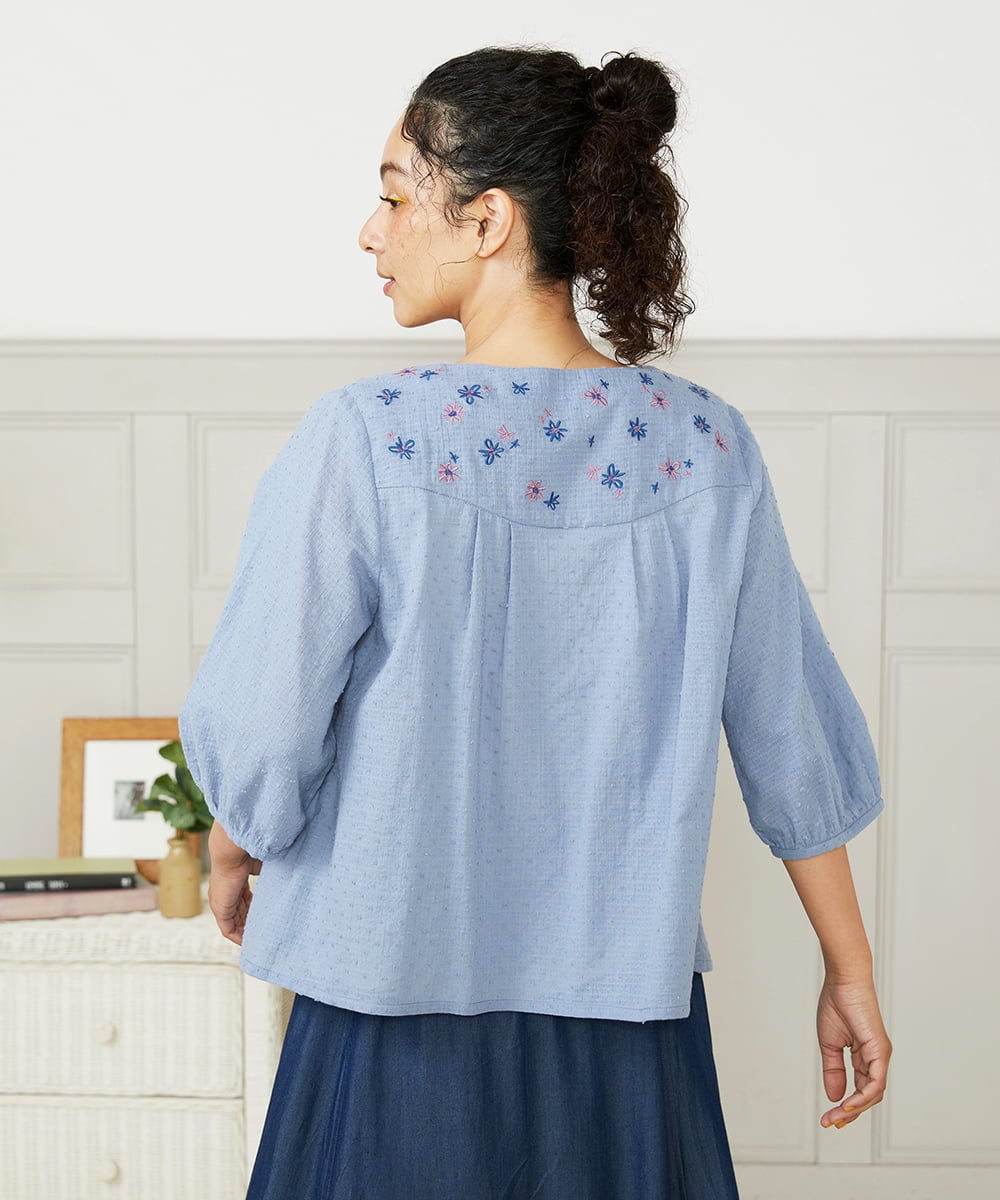 GJBHA36200 Jocomomola(ホコモモラ) Nadar entre flores フラワー刺繍ブラウス ブルー