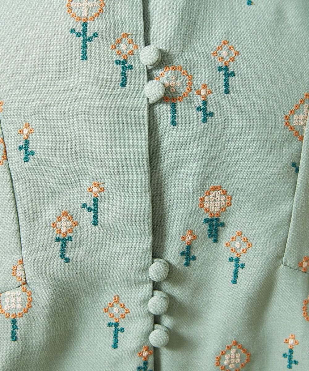 GJBJA50250 Jocomomola(ホコモモラ) Escaleras de flores フラワー総刺繍ブラウス ライトブルー