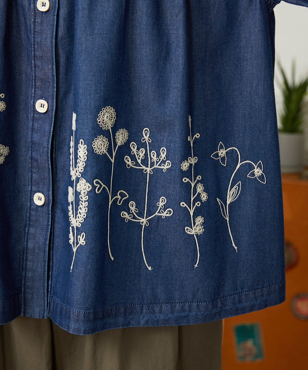 GJBJB36200 Jocomomola(ホコモモラ) Jardines コード刺繍デニムブラウス ブルー