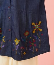 GJBJE37200 Jocomomola(ホコモモラ) フラワー刺繍デニムブラウス ネイビー