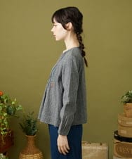 GJBLA31180 Jocomomola(ホコモモラ) Cama de flores コットンヘリンボーンブラウス グレー