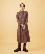 GJEAD50350 Jocomomola(ホコモモラ) Estrella ハイネックフラワー刺繡ワンピース ブラウン