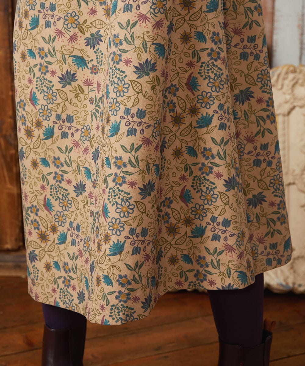 GJEAE03300 Jocomomola(ホコモモラ) Calle de Bordadores フラワープリントジャンパースカートワンピース ベージュ