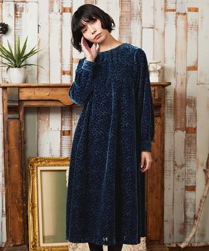 GJEAE51350 Jocomomola Tardin calido オパールフラワーモチーフワンピース