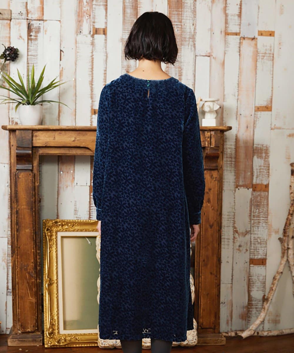 GJEAE51350 Jocomomola(ホコモモラ) Tardin calido オパールフラワーモチーフワンピース ブルー