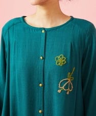 GJEAG31360 Jocomomola(ホコモモラ) インドウール フラワー刺繍ツイルワンピース グリーン