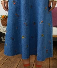 GJECD01330 Jocomomola(ホコモモラ) El galgo フラワー刺繍デニムノースリーブジャンパースカート ブルー