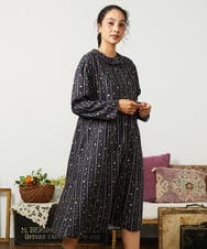 GJECD30300 Jocomomola(ホコモモラ) Escala de floral プリントワンピース ネイビー