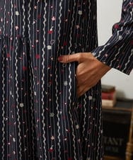 GJECD30300 Jocomomola(ホコモモラ) Escala de floral プリントワンピース ネイビー