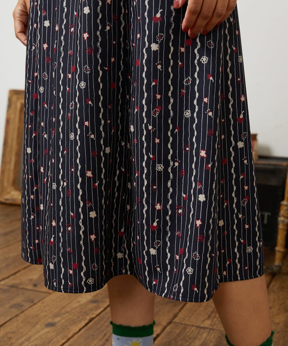 GJECD30300 Jocomomola(ホコモモラ) Escala de floral プリントワンピース ネイビー