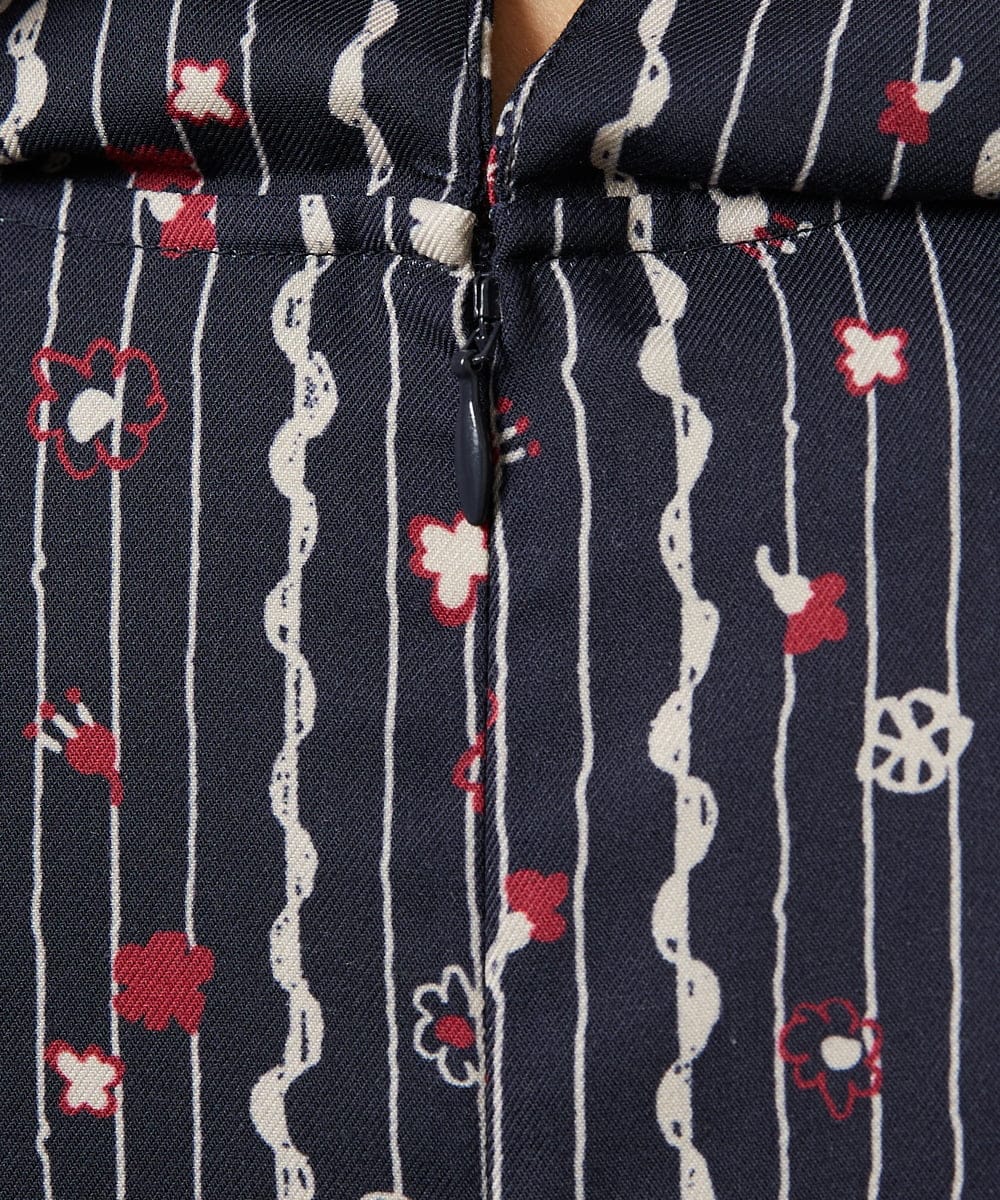 GJECD30300 Jocomomola(ホコモモラ) Escala de floral プリントワンピース ネイビー