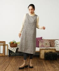 GJECD50350 Jocomomola(ホコモモラ) Escudos 幾何調総刺繍ワンピース ベージュ