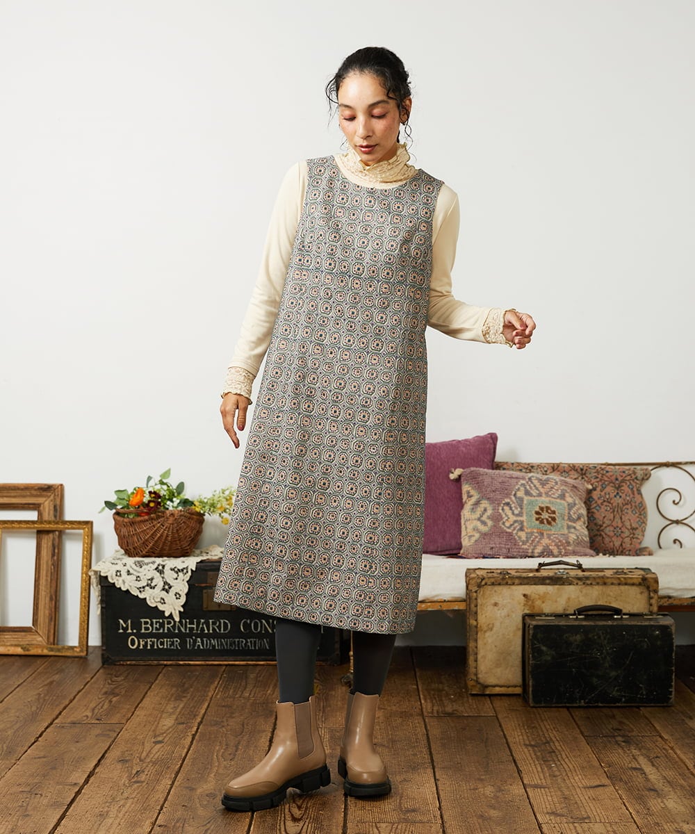 GJECD50350 Jocomomola(ホコモモラ) Escudos 幾何調総刺繍ワンピース ベージュ