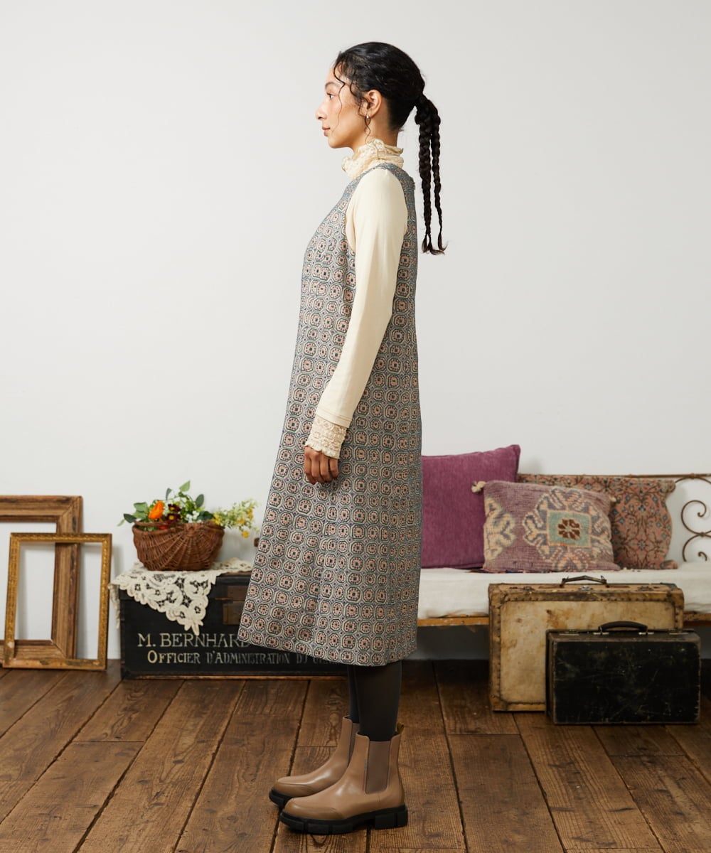 GJECD50350 Jocomomola(ホコモモラ) Escudos 幾何調総刺繍ワンピース ベージュ