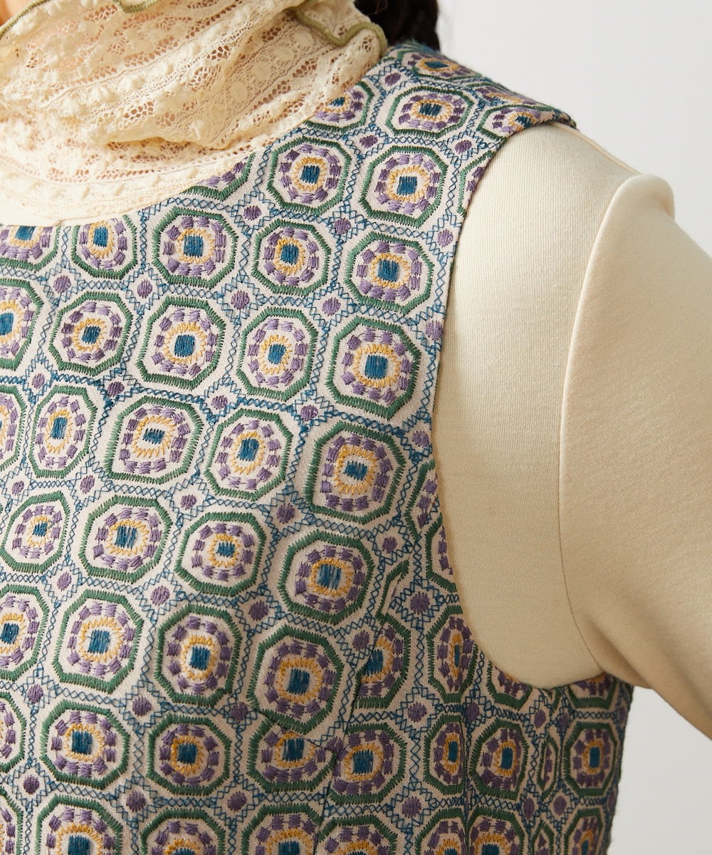 GJECD50350 Jocomomola(ホコモモラ) Escudos 幾何調総刺繍ワンピース ベージュ