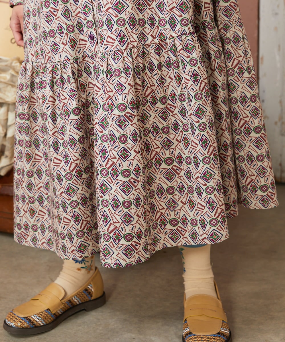 GJEDD32280 Jocomomola(ホコモモラ) Hidalgo 幾何調プリントワンピース アイボリー