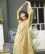 GJEDE38300 Jocomomola(ホコモモラ) Palomas y flores プリントシャツワンピース イエロー