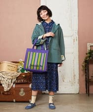 GJEDE38300 Jocomomola(ホコモモラ) Palomas y flores プリントシャツワンピース ネイビー