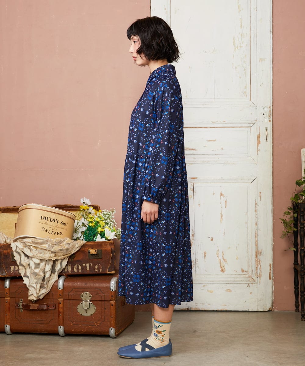 GJEDE38300 Jocomomola(ホコモモラ) Palomas y flores プリントシャツワンピース ネイビー