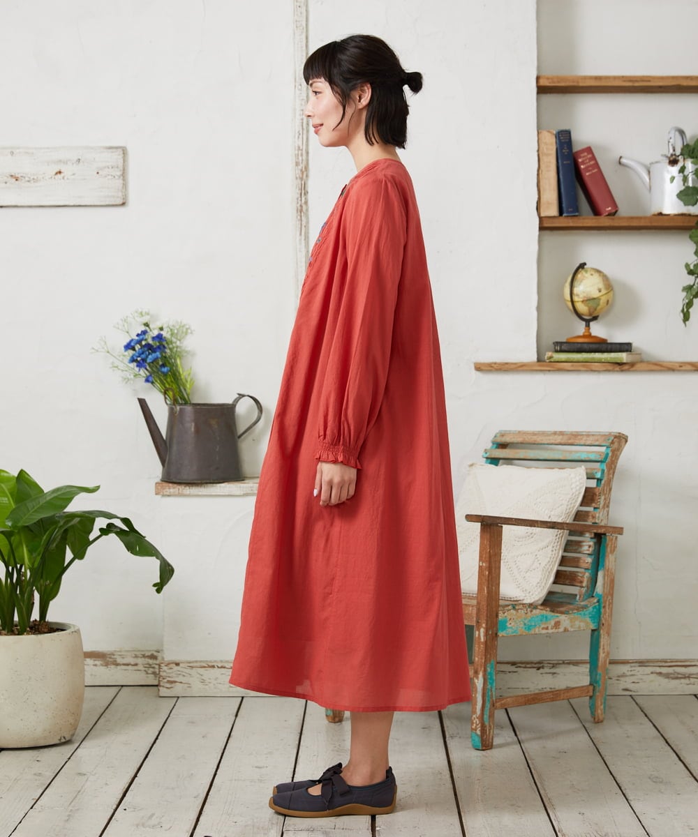 GJEFD01280 Jocomomola(ホコモモラ) Baile animal アニマル刺繡ワンピース レッド