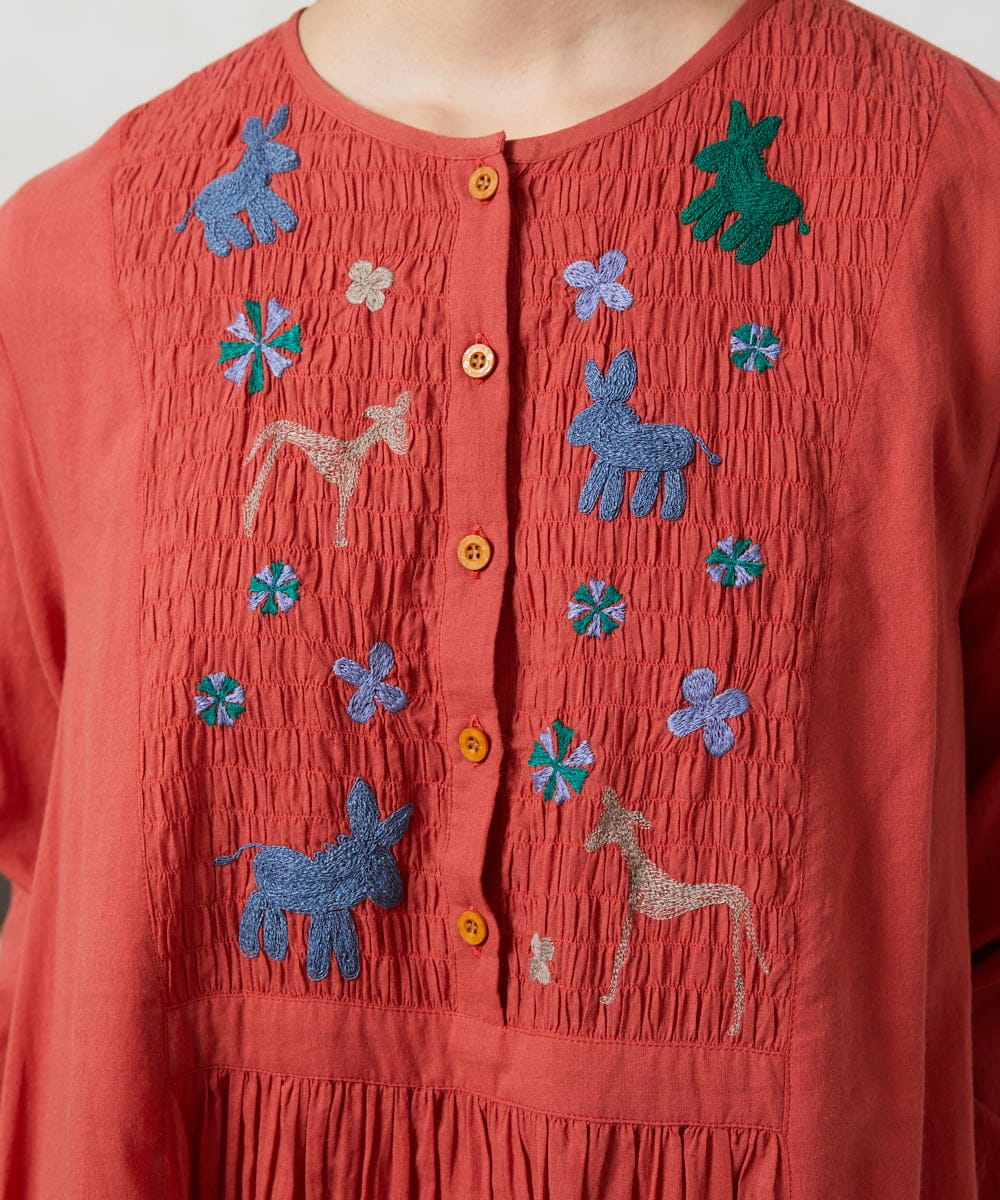 GJEFD01280 Jocomomola(ホコモモラ) Baile animal アニマル刺繡ワンピース レッド